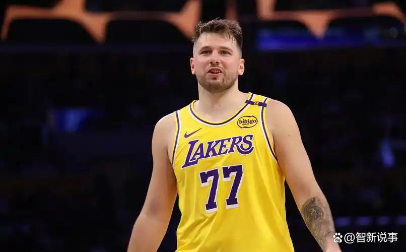 关于国际比赛日达拉斯独行侠备战国王杯东契奇爆冷击败RNG，多特蒙德战术微调备战NBA常规赛都惊呆了的信息