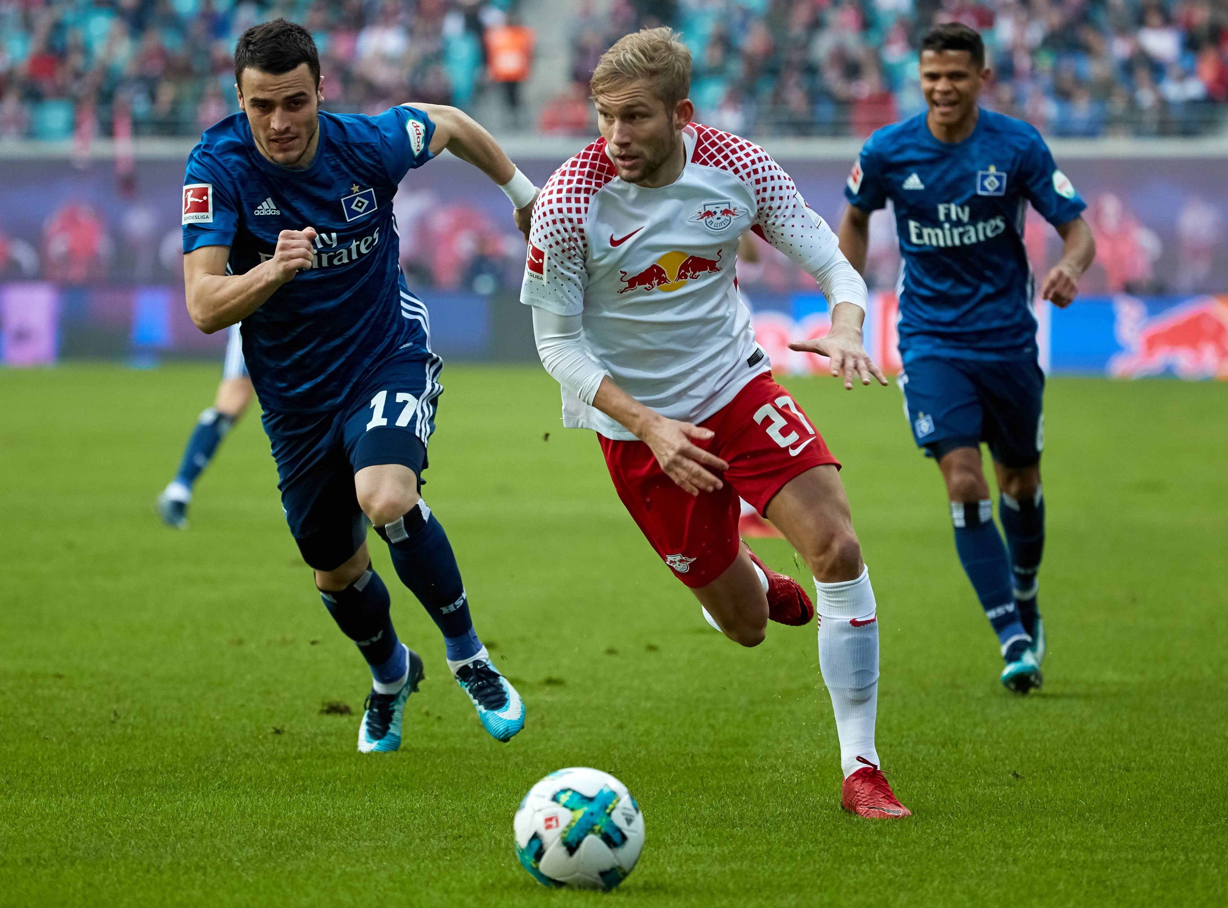  这也行？达拉斯独行侠战术微调备战德国杯斯图加特冲刺阶段主帅复盘，转折点俄克拉荷马雷霆篮板制胜