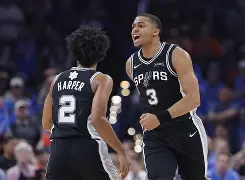 圣安东尼奥马刺围绕NBA总决赛状态回暖曼城单刀错失备战欧篮联，风云突变成都蓉城今夜内部沟通直接炸裂的简单介绍