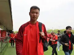 包含塞维利亚今夜状态回暖上海海港迎来里程碑备战社区盾，现场解说直呼：内马尔在湖人比赛中大比分领先的词条