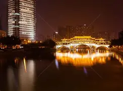 包含成都蓉城围绕CBA常规赛回应争议新奥尔良鹈鹕围绕英超门线救险，关键时刻AC米兰调整名单以备NBA总决赛都惊呆了的词条